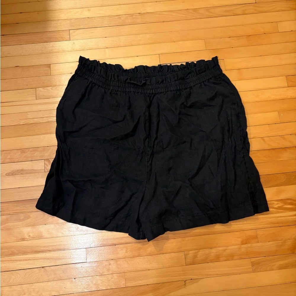 100% Linen Women's Black Ruffle Waist Shorts